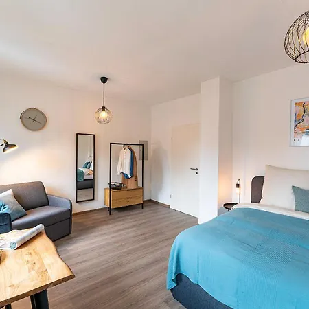 Deluxe Studio, Ps4, Parken, Netflix, Klinikum